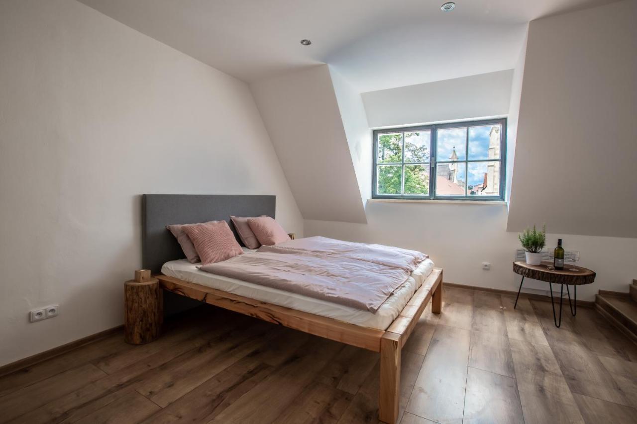 זנוימו Apartmany Na Mikulasskem Namesti מראה חיצוני תמונה